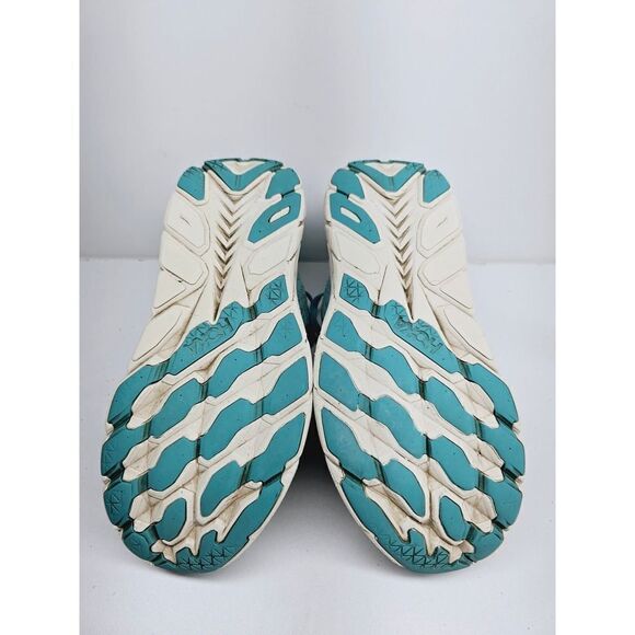 Hoka Women 10 Arch Support Runner - Picture 7 of 11